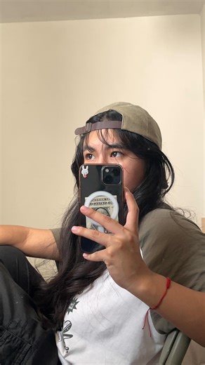 Alexia on Instagram: "a great curiosity 🏃🏻‍♀️‍➡️📹⭐️🍎 . . . . . . #videodiary #explore #visualdiary #film #vlog #vlogingcamera #reel #youtube #girls #exploremore #recording #videocamera #fypage"