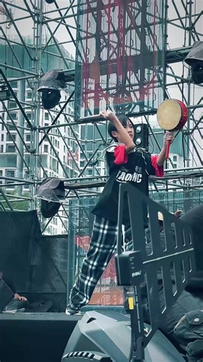 301K views · 4.5K reactions | Rio, Cherry, Sunny và Mio cùng tập tiết mục chuẩn bị showcase tối nay. Cả nhà có thể check in từ 16h để chơi trò chơi và nhận quà, 18h showcase Lật Mặt 8: Vòng Tay Nắng sẽ diễn ra 珞 Chương trình mở cửa tự do mời cả nhà tới chơi nha! #LatMat8 #VongTayNang #LyHaiProduction | Lật Mặt Movie | Facebook