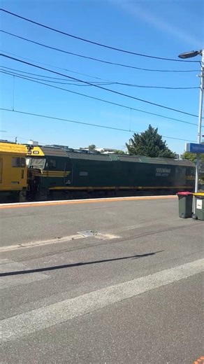 Crossing Up Mildura Fruity @Middle Footscray | Vic Spotters #shorts