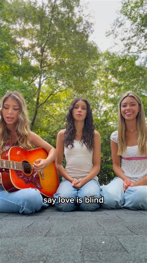 the way things go - ‪@Beabadoobee‬ 🎶 #sisters #singing #acoustic #coversong #harmony #trio