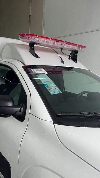 Conheça a ambulância simples remoção da Alternativa Veículos Especiais: projetada para oferecer segurança, conforto e eficiência no transporte de pacientes. Cada detalhe é pensado para garantir praticidade e confiança no atendimento. #ambulancia #simples #remocao #uti #resgate