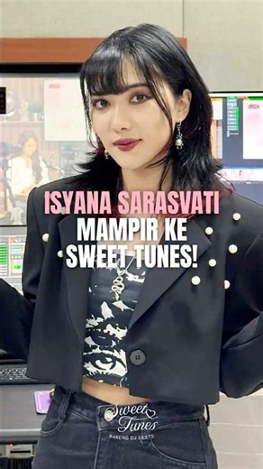 Isyana Sarasvati stops by KBS before performing in Korea! #SweetTunes #DitaKarang #IsyanaSarasvati