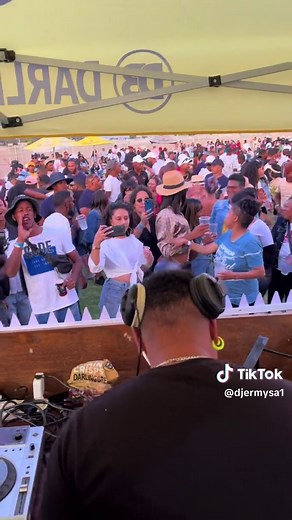 Sunday Chill Mix with DJ Ermy | Best Hangouts on a Sunday