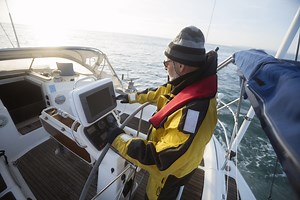 How to Read a Boat GPS - Boatsetter