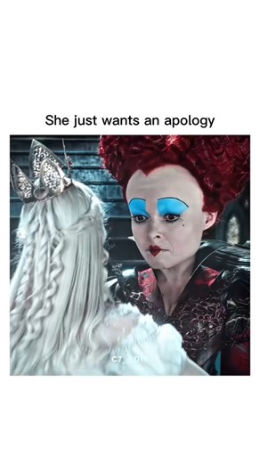 Sk Visual on Instagram: "日本利用压电瓷砖将脚步转化为电能。这些瓷砖捕捉来自你脚步的动能。当你行走时，你的重量和动作会对瓷砖产生压力。瓷砖会轻微弯曲，从而产生机械应力。瓷砖内部的压电材料将这种应力转化为电能。每一步都会产生少量电荷，而数百万步结合在一起就能产生足够的电力来驱动 LED 灯、数字显示屏和传感器。在像涩谷车站这样繁忙的地方，每天大约有 240 万个脚步为这一系统作出贡献。这些电能可以被储存或立即使用，从而减少对传统电力来源的依赖，并支持可持续的城市基础设施。这种方法将日常运动转化为实用的可再生能源 #日本 #知识 #事实 #你知道吗 #推荐 #科技 #创新 #历史 #技术 #实验 #热门"