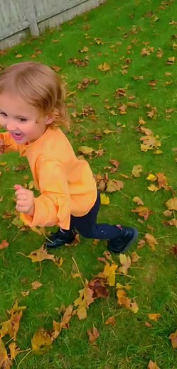 Toddler Buttcrack Compilation - Funny Video Reactions