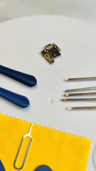 T799 Charging Port Dock Replacement Charger Port Board Connector Parts for TCL 10 Pro 6.47 Inches T799 (not fit for TCL 10 Plus Version)