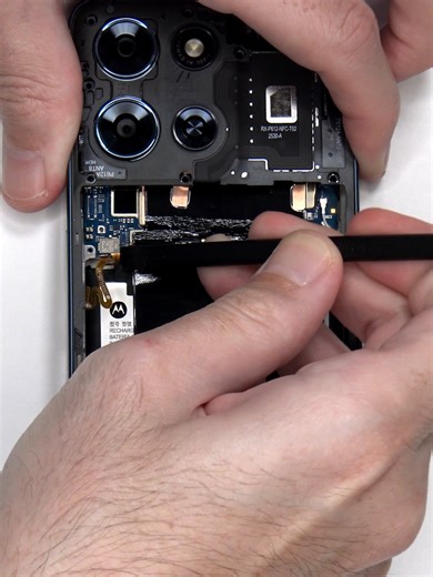 Motorola Moto G Play 2026 Teardown and Repair Guide