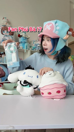 Mèo Simmy Khui Quà Đại Gia Từ Fan PHÚ BÀ