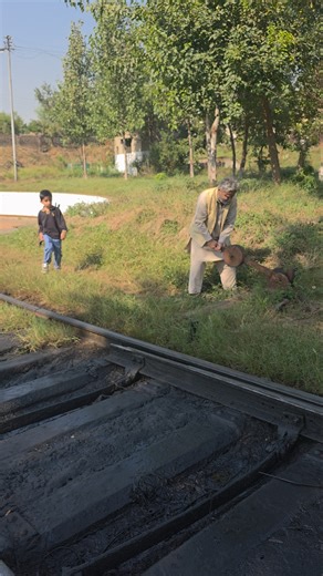 How Train Tracks Change: Railway Track Switching Explained#Viral#ViralVideo#TrendingNow#ExplorePage