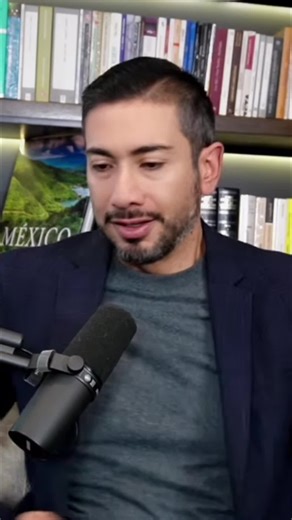 ¿Lo que haces hoy te gusta? Reflexiona: ¿qué quieres hacer más, menos, diferente o dejar de hacer? ¡Define tu futuro! YouTube Rafa López Psiquiatra SOS-072: Internalización, venlafaxina, anorexia, y planes a futuro Fecha: 14/enero/2026 @rafalopezdr @sonoropodcast Rafa López Psiquiatra Rafael López Psiquiatra #RafaLópezPsiquiatra #RafaelLópezSánchez #Psiquiatra #SaludMental #Reflexiones #Motivacion #CesarLozano #VisionFuturo #Metas