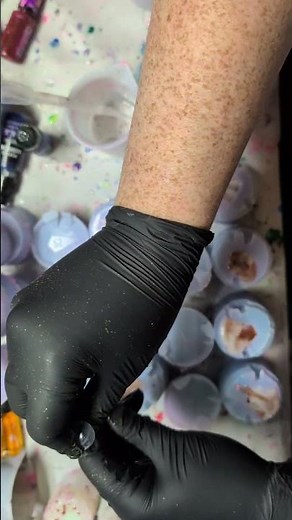 Making a dice set with red flakes and color shifting powder