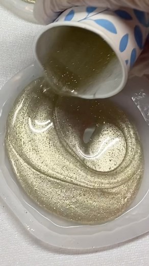 Jeweled Resin 💎 I love everything about jeweling up some resin! I’m sure I will have more to come! 💕 @lrisystore for my gorgeous glitter 15% off with code sharableart @letsresin for the perfect crystal clear resin, gold flakes and so much more. 😍 You won’t be disappointed. 10% off your order with code sharableart #fineglitter #rhinestones #pearls #resinartist #diamondglitter #geodeart #resintray #epoxyresin #sharableart | sharableart