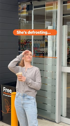 She's defrosting... 🎅🎶🥤 | Z Energy