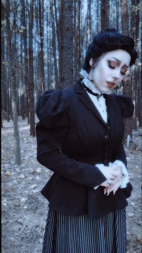 Cee | rip eddie munsen u would have loved corpse bride #corpsebride #cosplay #corpsebridecosplay | Instagram