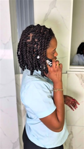 Vidéos de dressupht (@dressupht) au sujet de dress up like coworker