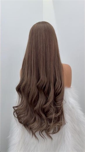 Let’s use the flat iron to make your wavy hair !