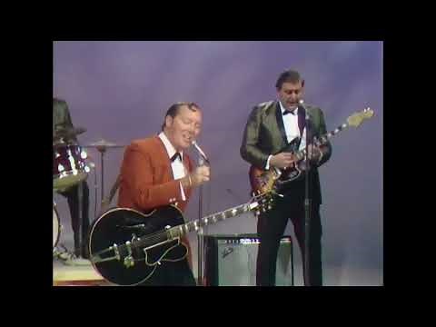 Bill Haley and his Comets - Haley's Golden Medley - promo clip - Rock around the clock - 1925-1981