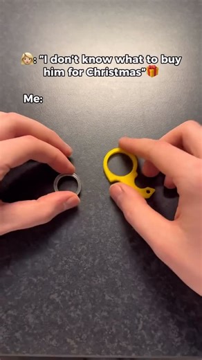 @ninjakeys.co on Instagram: "Keychain in Bio | #christmas #gift #fidget #fyp #keyrambit #keychain"