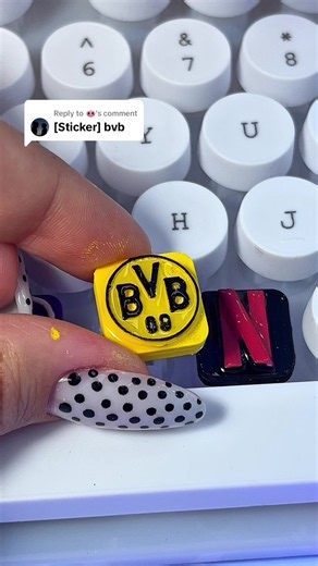 Replying to @🐽 Printing B for BvB Logo! Then Drawing on my keyboard!@Borussia Dortmund #keyboard #logodrawing #3dprinting #bvb #diy