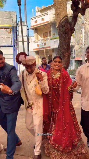 Navardev Navarichya Jodicha Timali Dance | Phiri phiri nach v pori