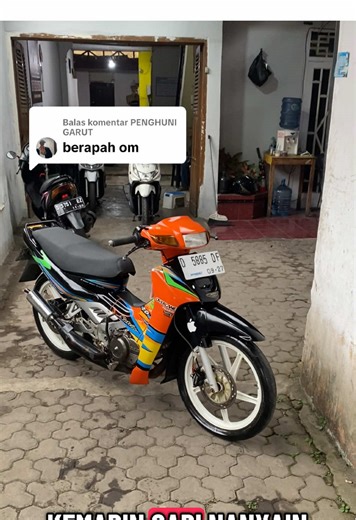 Membalas @PENGHUNI GARUT ada nih, tonton vidio sampai habis. For sale Suzuki Satria R lumba thn 2002 ss lengkap plat D minus pajak kaleng off. - mesin standaran sehat bertenaga - Oes 100 No OB - body mulus orisinil - knalpot AHM - pengapian ori, CDI Ori - Olsam Pisah - Velg Enkei ex shogun 125 - ba mizzle mr01 soft coumpound. Motor siap gass siap pakai siap besuuuttt 💨 Wa : 082121.294.222 (Fast Respon) Selain Nomor WA Di Atas Bukan Nomor Arumi Garage Hati-Hati Dengan Penipuan Yang Mengatas Nama