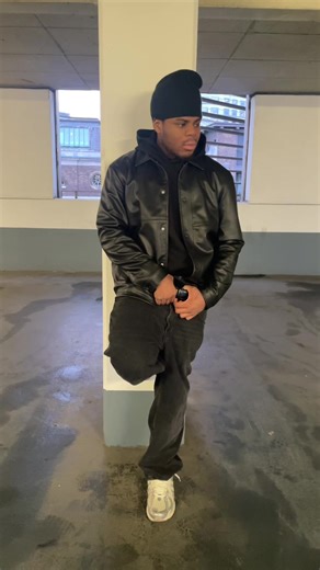 Exploring 90s Fashion Trends and Styles