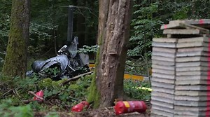 1K views | Drei Menschen verlieren ihr Leben, als ein Hubschrauber in einen Wald stürzt. Die Ermittler müssen noch entscheidende Fragen klären. | Mittelbayerische Video | Facebook