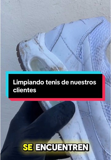 Limpiando tenis de nuestros clientes #cleanmasterkicks #sneakercleaning #sneakercare #sneakeraddict #sneakerhead #cancun