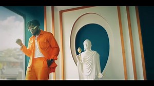 Don’t Call Me Back oooh… Notre video est maintenant disponible sur YouTube la Lockomotive 🔗 https://youtu.be/0DT9YgZvV4c Ma manière à moi de vous souhaiter de belles fêtes de fin d’année en musique ❤️ Yema! #ERA , le nouvel album est disponible partout. On continue… | LOCKO