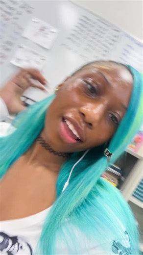 Blue unicorn 🍭🫦🫀🌀 (@bluedreamdondaddarosetoy)’s videos with original sound - .