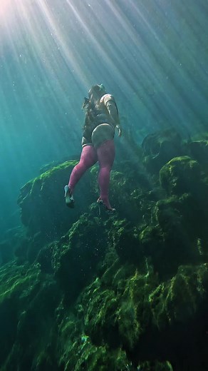 High Heels Underwater: A Stunning Visual Experience
