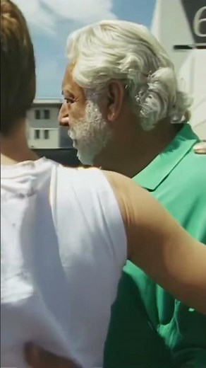 Travolta and Connie Nielsen: Flirting Behind The Scenes🎬✨