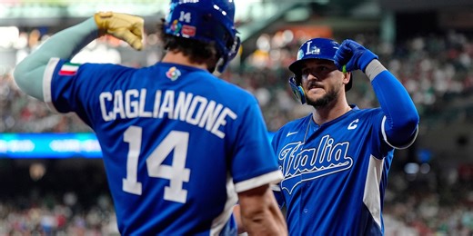 Facts, stats from homer-happy final day of Classic pool play