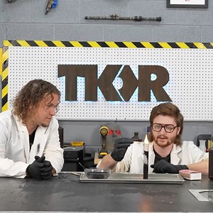 Turn Household Batteries into Pure Oxygen (DIY Oxygen Generator & Experiments) | The King of Random