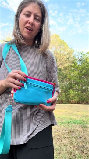 Stylish Crossbody Bag: Colors and Features You’ll Love