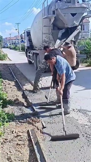 Concrete Road Construction & Paving Process 🚜🛣️Rural Village Road Concrete Paving Operations