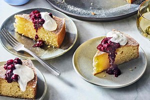 You Don’t Even Need Measuring Cups to Make This Classic French Cake