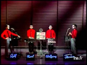 Kraftwerk - The Robots & Radioactivity Live