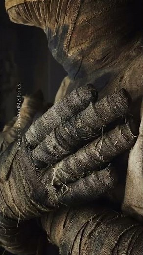 How Linen Strips Preserved Bodies for 3000 Years #Mummy #AncientEgypt