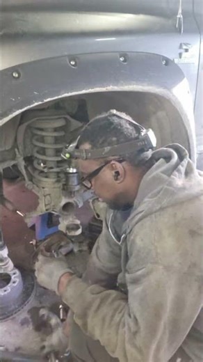 Ball JOUNTS REPLACEMENT ON 2009 DODGE RAM