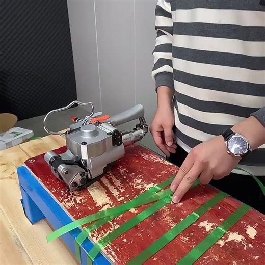 Hand Tool Packing Large Tension Portable Handheld Plastic Steel Strapping Tool Pneumatic Machine Banding Wrapping Machine Baler