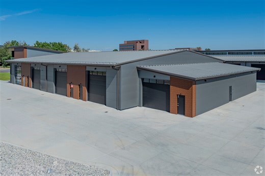 7542 S Potomac St, Centennial, CO 80112 - The Garage Den | LoopNet
