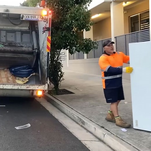 #trashmaster #usa #foryou #fyp #viral #refuse