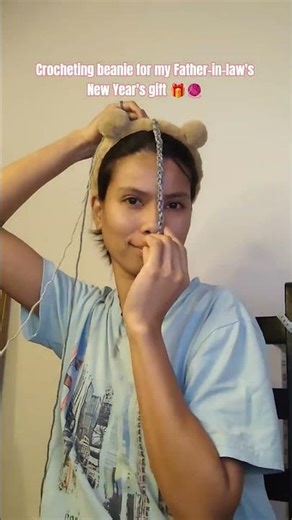 Beanie crochet for beginners like me 🤗🧶🎁 #crochetforbeginners #beanies #crochet