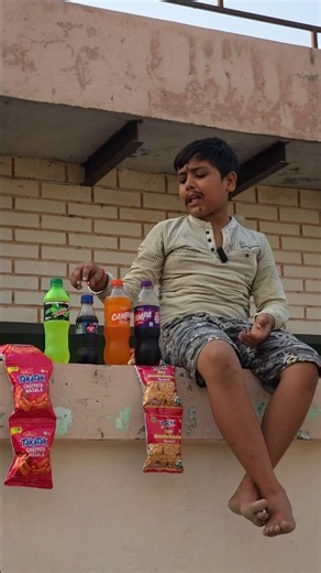 Yehh 🥳 Aayush ने पिलायी Coldrink 🥶 ठंडी ठंडी 😅😂 #shorts #children #funny #comedy #kochishorts