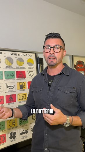 185K views · 2.6K reactions |  Si accende la spia della batteria?...