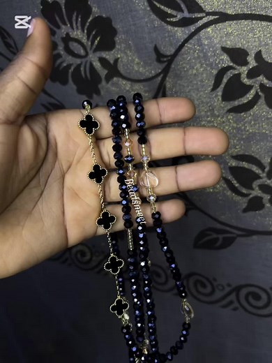 Comment if you’d like me to make a tutorial on how to tie your waistbead 🤗🤗#creatorsearchinsights #waistbeads, #fashionproducts, #customized, #beadedjewelry, #smallbusiness#beadsmeet #beadwork, #diytutorial, #crafts, #handmadejewelry, #beading