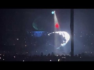 Brian May guitar solo at O2 Arena, London, 9th June 2022. Queen and Adam Lambert show