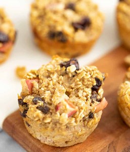 Apple Oatmeal Muffins make a delicious grab-and-go seasonal breakfast.